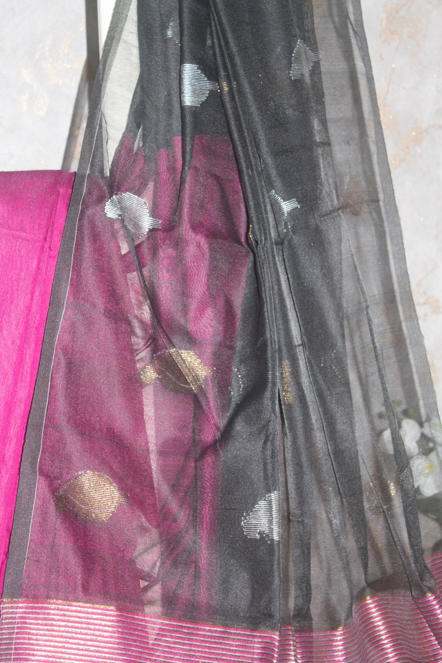 Matka Muslin Pāradarśita Kauśeya (कौशेय) Avante Meraki