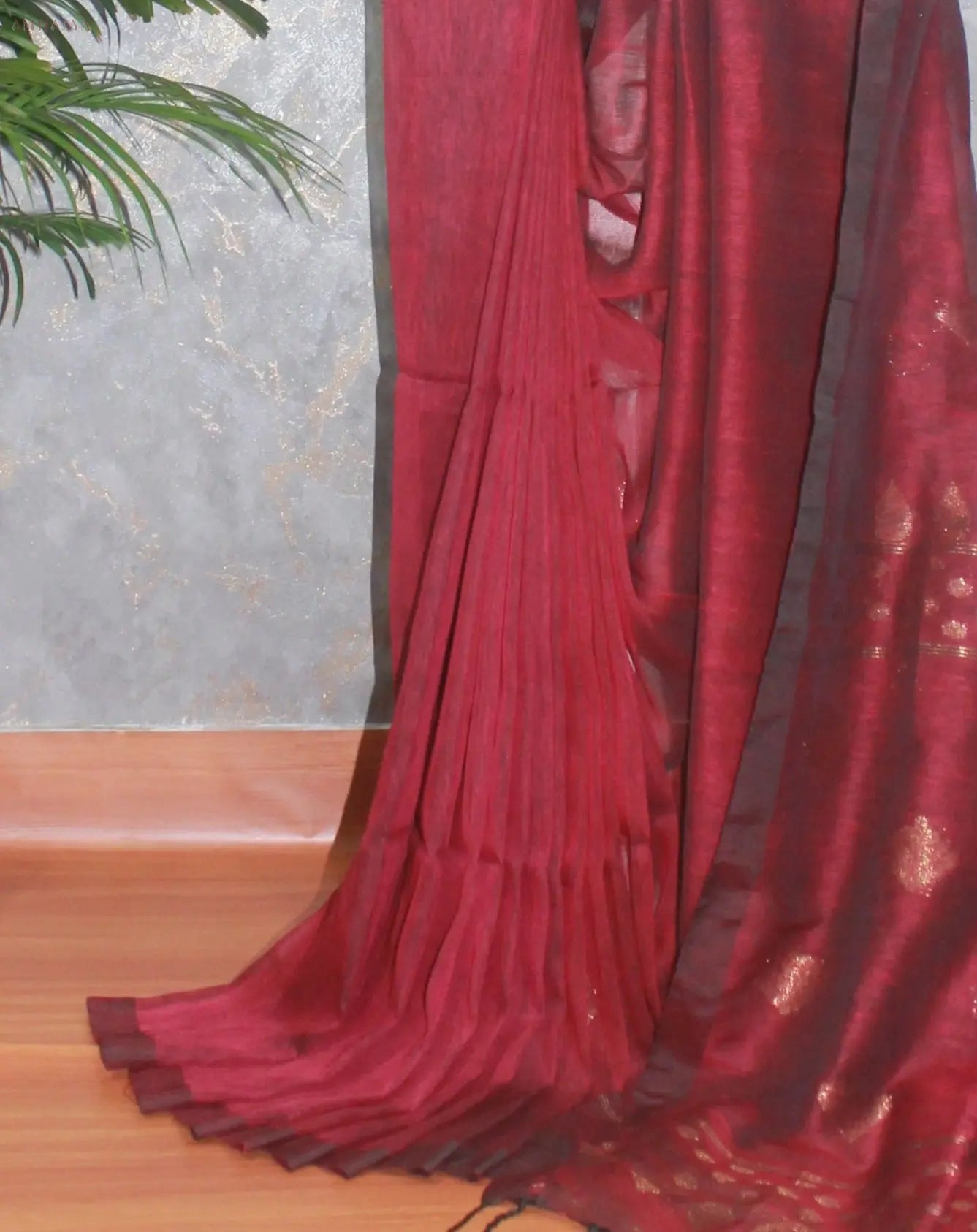 Kṣaumamaya (क्षौममय): Diamond Booti Saree Avante Meraki