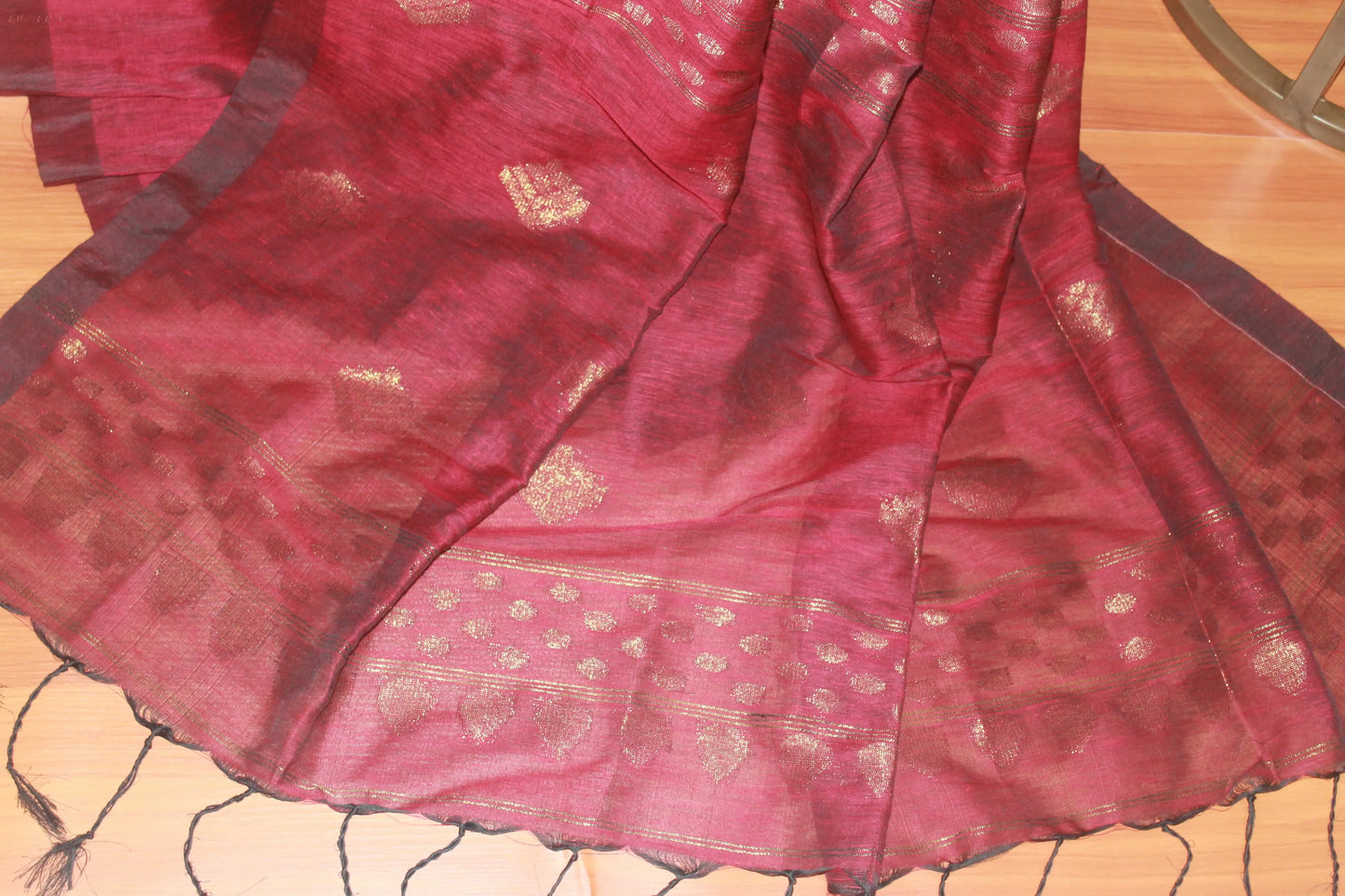 Kṣaumamaya (क्षौममय): Diamond Booti Saree Avante Meraki