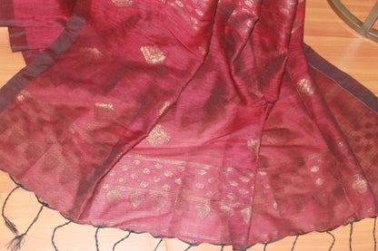 Kṣaumamaya (क्षौममय): Diamond Booti Saree Avante Meraki